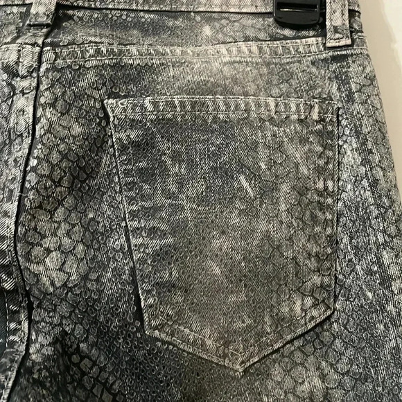 Current/Elliot Snakeskin Skinny Jeans Size 24 - Picture 6 of 9
